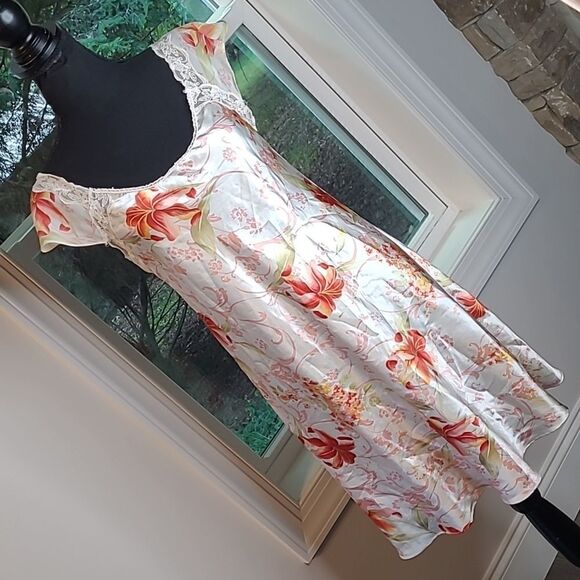 Kim Rogers intimates 100& poly down - Picture 1 of 7